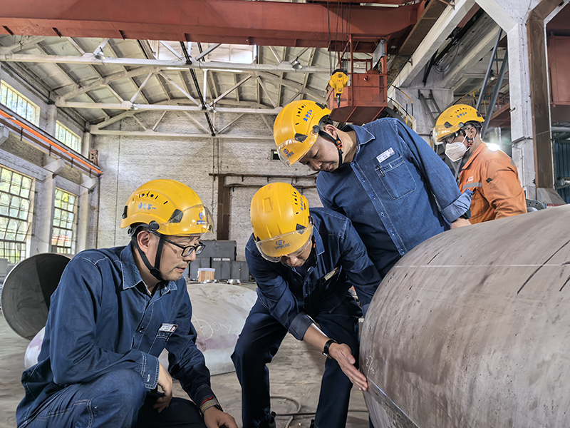 弘旭公司總經(jīng)理劉小東帶隊(duì)督導(dǎo)設(shè)備制造安全生產(chǎn)專項(xiàng)檢查(圖3)