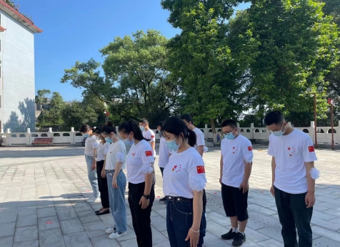 弘旭團(tuán)總支國慶“緬懷先烈，不忘初心”主題團(tuán)日活動